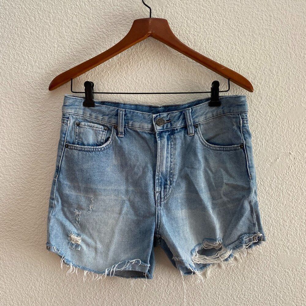 BDG Urban Outfitters Midi Bermuda Raw Hem Denim Shorts Size 26 Distressed